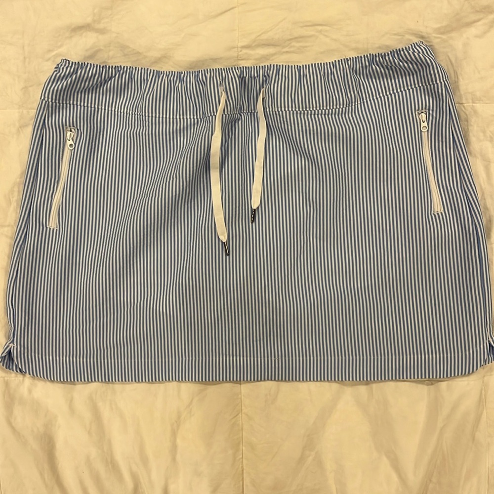 Magellan fish gear skort